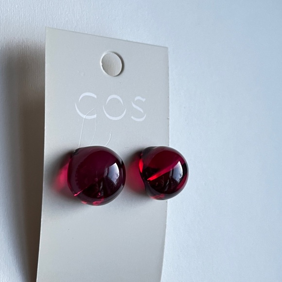 COS Red Stud Earrings - Picture 2 of 3